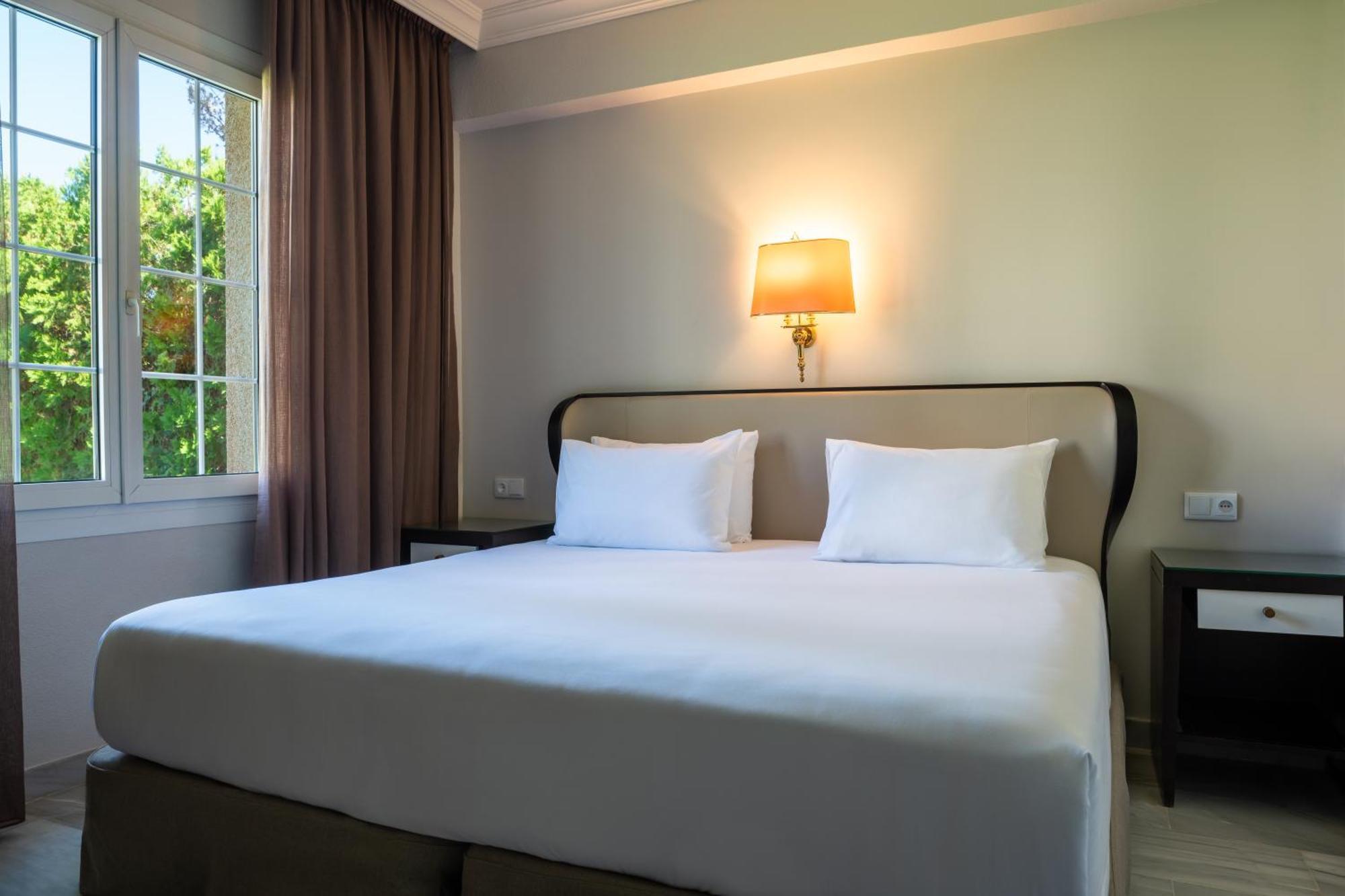 Crisol Jardines De Cordoba Hotel Ngoại thất bức ảnh
